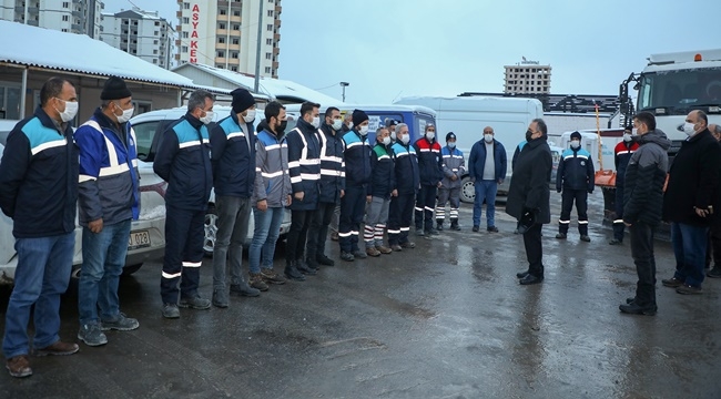 BAŞKAN YALÇIN'DAN EKİPLERE MORAL ZİYARETİ