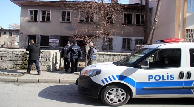 BİN 381 ŞAHIS SORGULANDI 555 ARAÇ KONTROL EDİLDİ