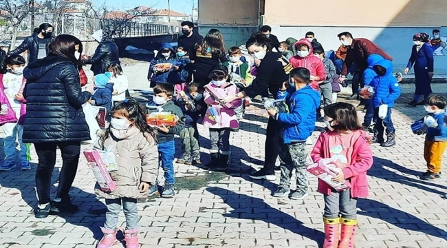 ÇOCUKLARI SEVİNDİRDİLER