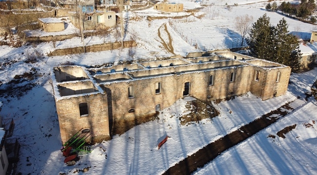 CUMHURİYETİN İLK YILLARINDA YAPILAN OKUL TARİHE IŞIK TUTUYOR