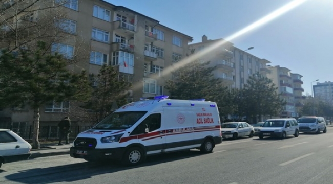 ENDONEZYALI GENÇ EVİNDE ÖLÜ BULUNDU