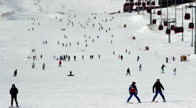 ERCİYESTE KAR KALINLIĞI 2 METREYE YAKLAŞTI