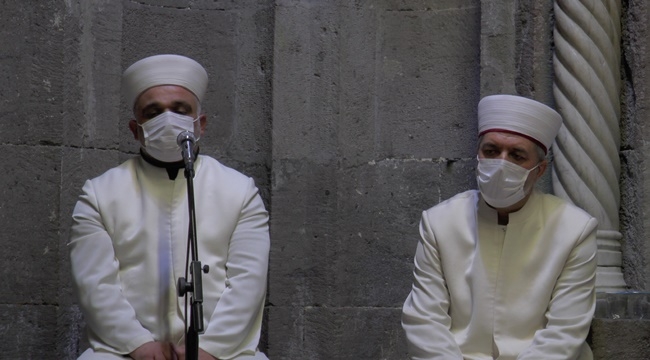 GARA ŞEHİTLERİ İÇİN DUA EDİLDİ