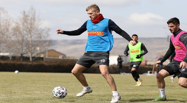 HENRİQUE TAKIMLA ÇALIŞMALARA BAŞLADI