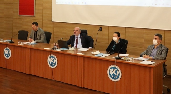 KAYSERİ ÜNİVERSİTESİ SENATOSU: EYLEMLERİ İBRETLE KINIYORUZ