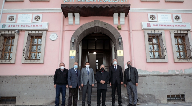 MUSTAFA YALÇIN'DAN ŞEHİTLER DERNEĞİNE ZİYARET