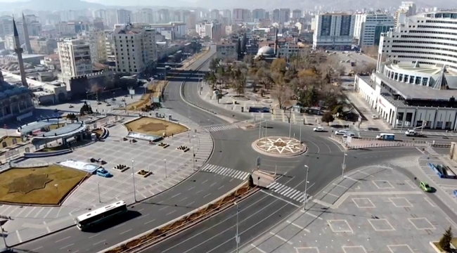 TARİHİ CUMHURİYET MEYDANI BOŞ KALDI