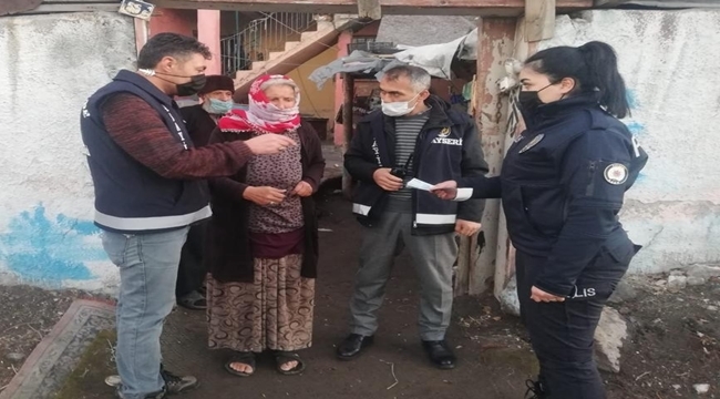 YAŞLI KADIN DUYGUSAL ANLAR YAŞADI