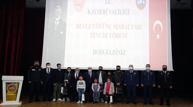 DEVLET ÖVÜNÇ MADALYALARI DÜZENLENEN TÖRENLE VERİLDİ