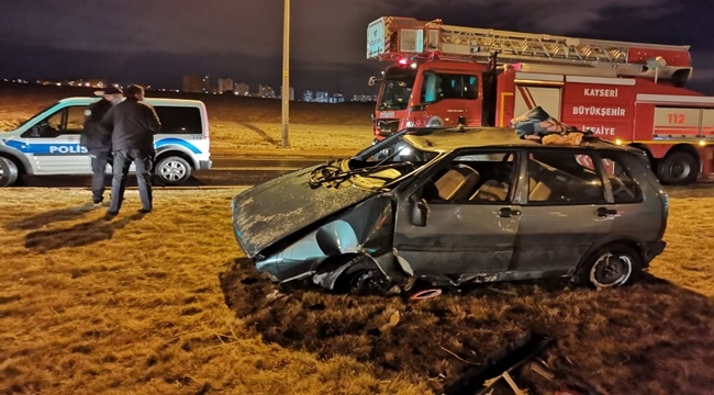 DİREKSİYON HAKİMİYETİNİ KAYBEDEN ARAÇ TAKLA ATTI