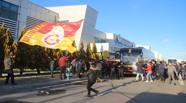 GALATASARAY KAFİLESİ GELDİ