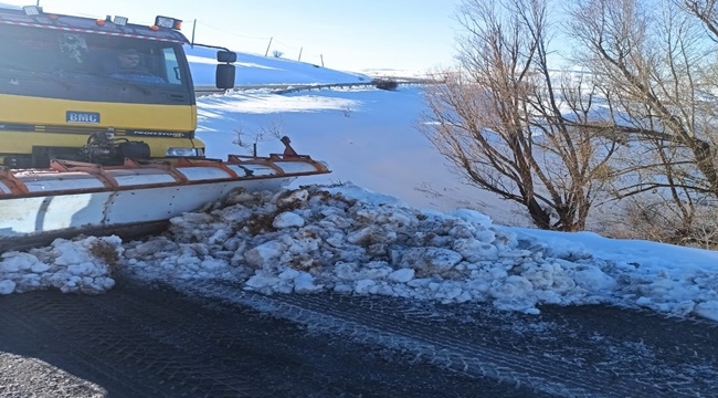 KARLA KAPANAN YOLLAR ULAŞIMA AÇILDI