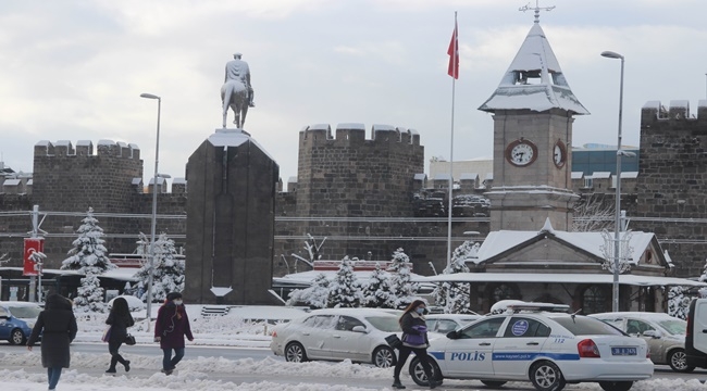 KENT BEYAZA BÜRÜNDÜ