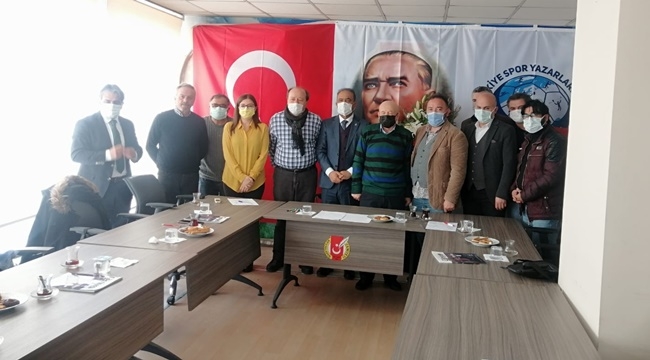 OKTAY ENSARİ YENİDEN BAŞKAN SEÇİLEREK GÜVEN TAZELEDİ