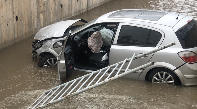 OTOMOBİL KANALA UÇTU