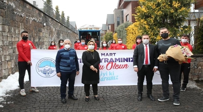 SAĞLIK ÇALIŞANLARINA SÜRPRİZ