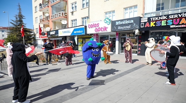 TALASLILAR EGLENCELİ BİR GÜN YAŞADI