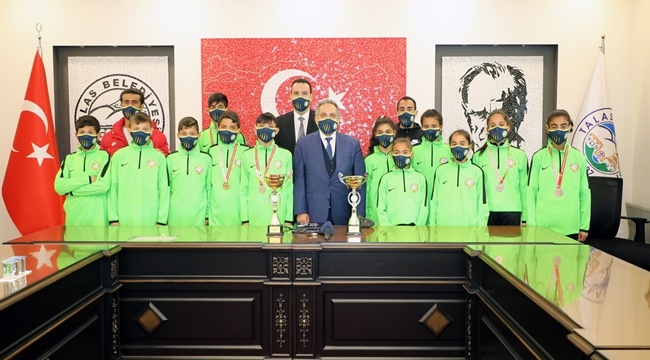 U-14 ATLETİZM TAKIMLARI DERECEYLE DÖNDÜ