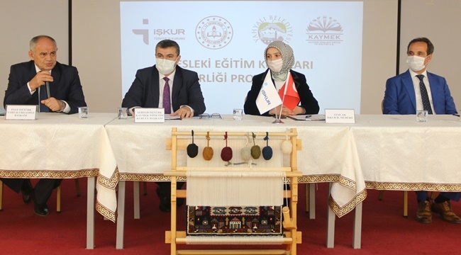 YAHYALI'DA 'YÖRESEL KİLİM DOKUMA' KURSU AÇILMASI İÇİN PROTOKOL İMZALANDI