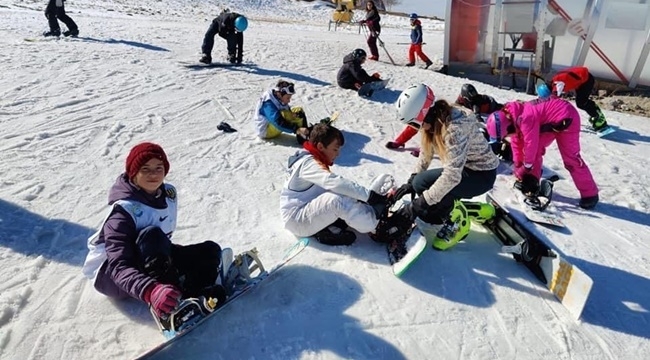 YAHYALI'LI ÇOCUKLAR KAYAKLA BULUŞTU