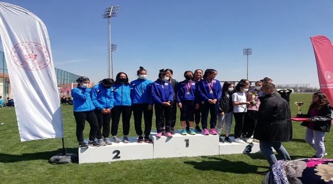 KAYSERİLİ SPORCULAR TAKIM HALİNDE MADALYA KAZANDILAR