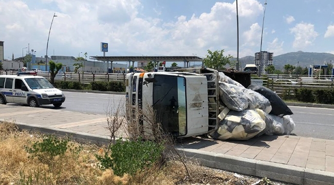 VİRAJI ALAMAYAN KAMYONET DEVRİLDİ: 1 YARALI