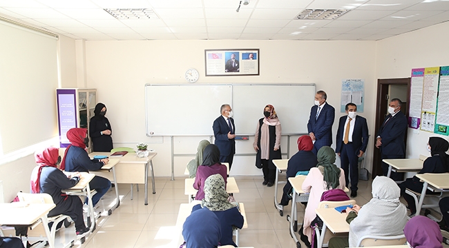 BÜYÜKKILIÇ İMAM HATİPLİ ÖĞRENCİLERLE BULUŞTU