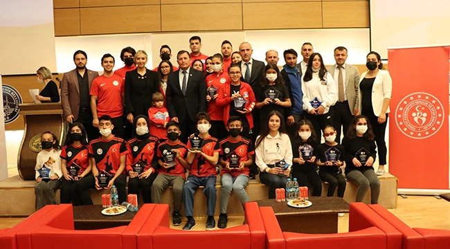 SPORCULAR ÖDÜLLENDİRİLDİ