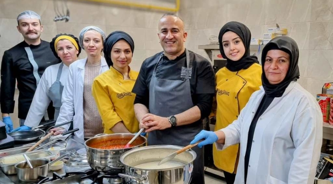 HEM AKADEMİK HEM DE UYGULAMALI EĞİTİM