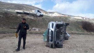 OTOMOBİL TAKLA ATTI
