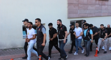 O KİŞİLER ADLİYEDE