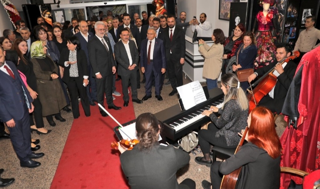 KAYSERİ DEVLET TİYATROSU AÇILDI