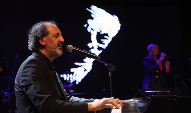 ARZEN'İN PERFORMANSI SEYİRCİLERİ COŞTURDU