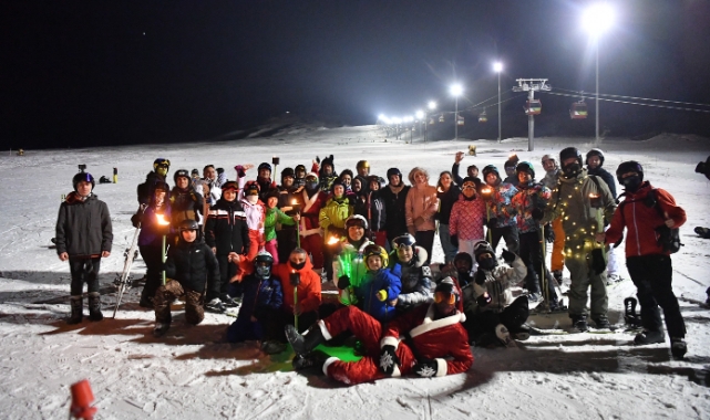 ERCİYES'TE GECE KAYAĞI BAŞLADI