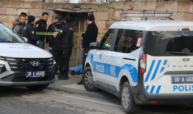 İLAÇ ALMAYA GİDERKEN VEFAT ETTİ