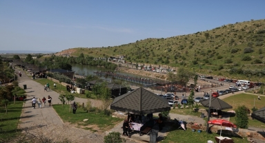 ZİNCİDERE MESİRE ALANI BAYRAMIN GÖZDE MEKANI OLDU