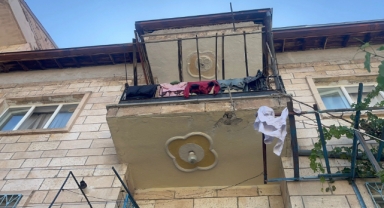 BALKONDAN DÜŞEN ÇOCUK HAYATINI KAYBETTİ