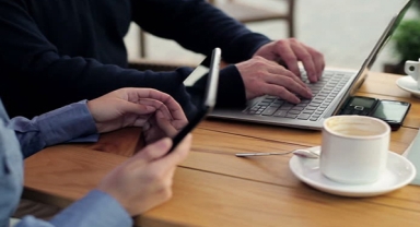 İNTERNET KULLANAN BİREYLERİN ORANI YÜZDE 90,9 OLDU