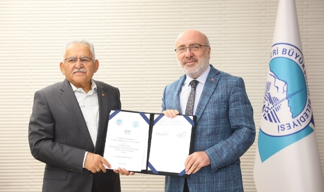 KAYSERİ ÜNİVERSİTESİ ÖĞRENCİLERİNE SANAT VE EĞİTİM DESTEĞİ