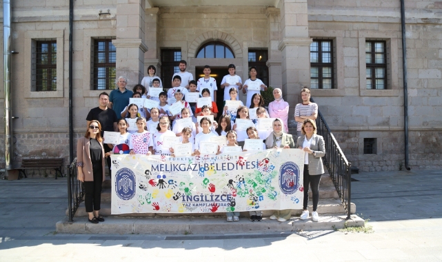 MELİKGAZİ'NİN İNGİLİZCE YAZ KAMPI SONA ERDİ