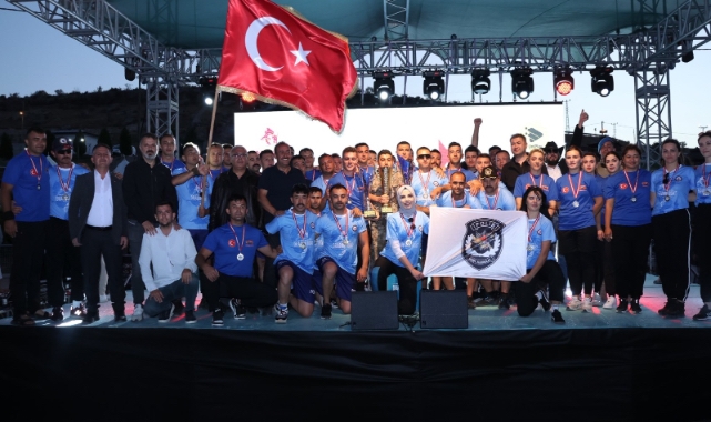 ON BİNLER İNCESU'YA AKIN ETTİ