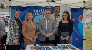 BÜYÜKŞEHİR'DEN SPOR DOSTU EVİM KAMPÜS FESTİVALİ'NDE İLETİŞİM KÖPRÜSÜ