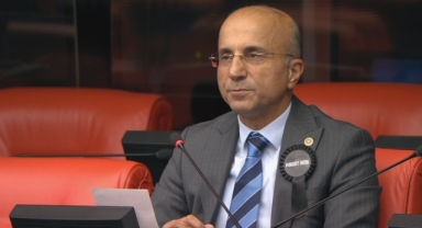 “DÖRT YILDA PARAMIZ ON BİR KAT DEĞER KAYBETTİ”