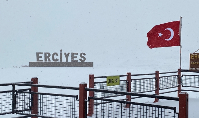 ERCİYES BEYAZA BÜRÜNDÜ