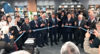 HAYIRSEVERDEN KÜTÜPHANE BAĞIŞI