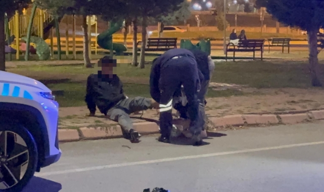 İKİ GRUP ARASINDA KAVGA