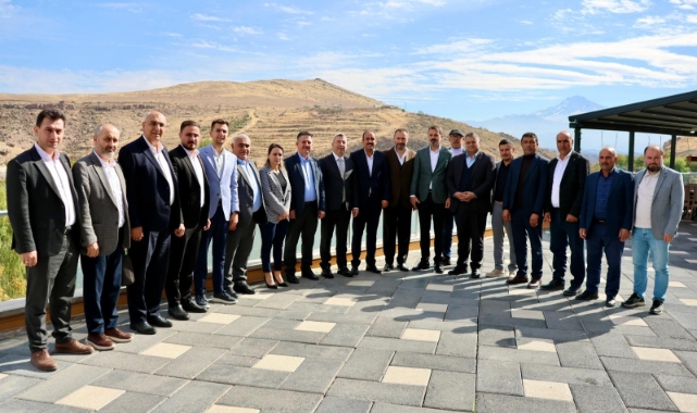 İNCESU'YA GELEN GÖKÇEKER MARİNA'YA HAYRAN KALDI