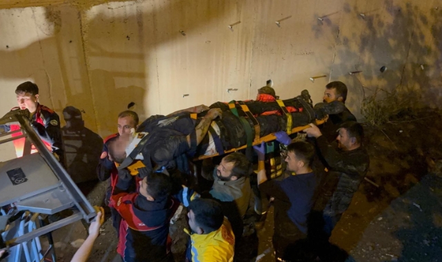 KAMYONET KANALA UÇTU