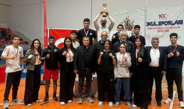 KAYSERİ'DE ŞAMPİYONLUK GEÇİDİ