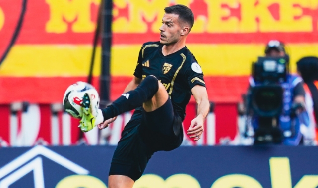 LASZLO BENES KIRMIZI KART GÖRDÜ